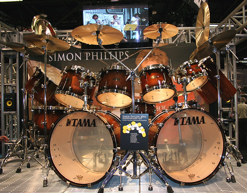 Simon Phillips (actor)