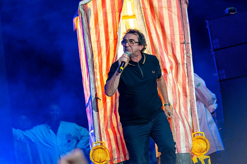 Phil Daniels