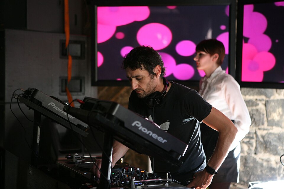 Danny Howells