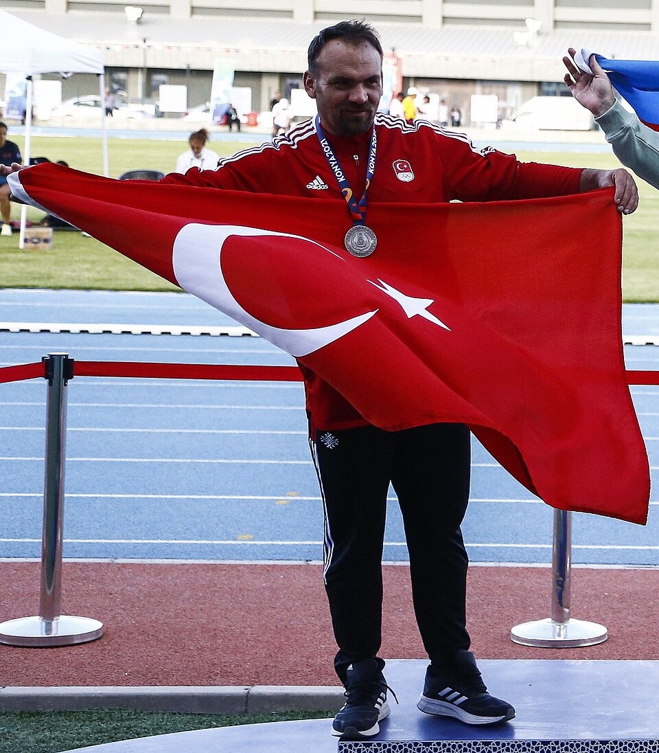 Eşref Apak
