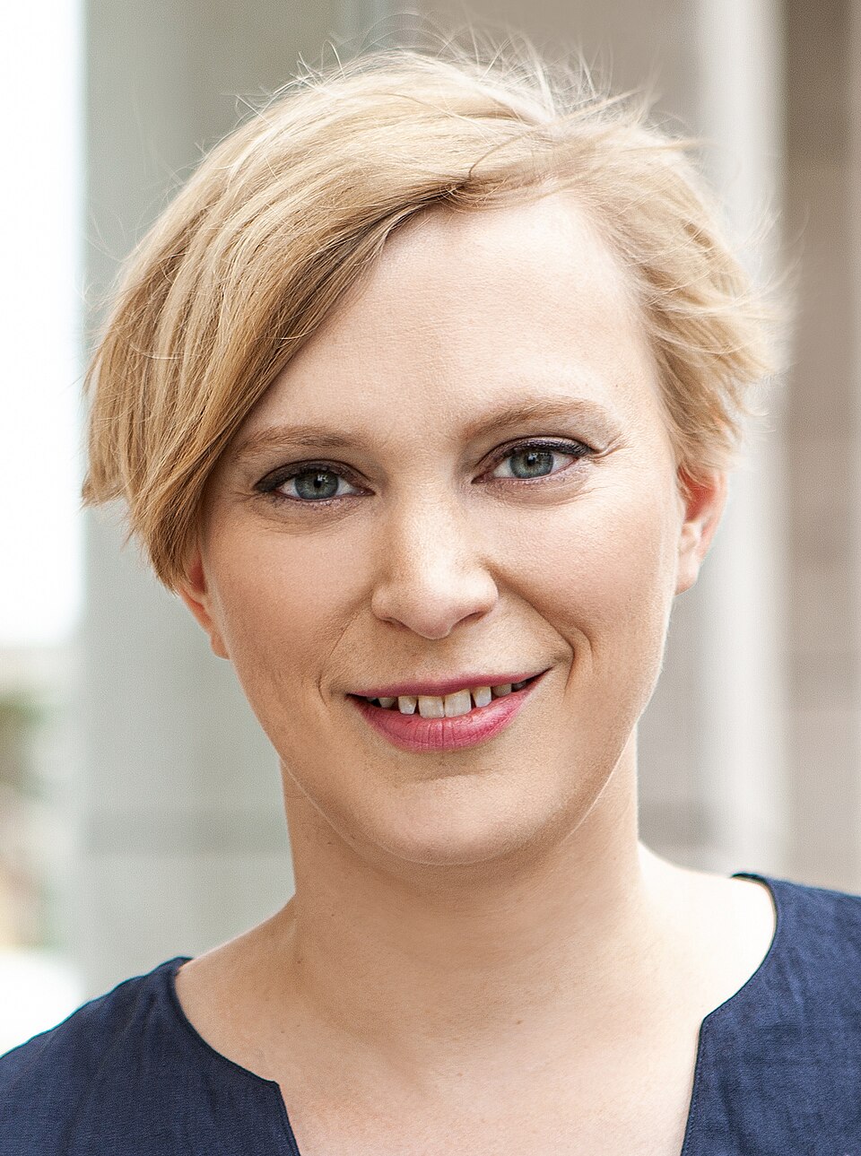 Nina Stahr