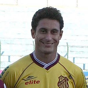 Lauro (footballer, born 1980)
