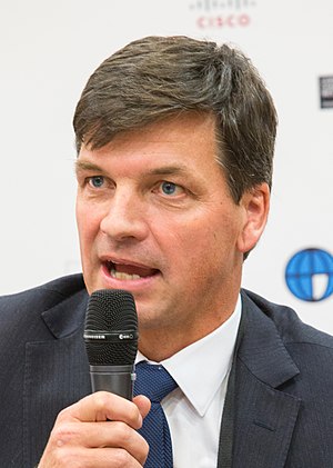 Angus Taylor (politician)