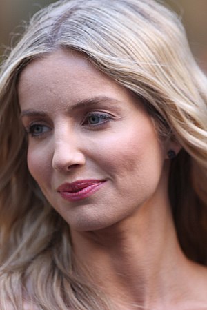 Annabelle Wallis