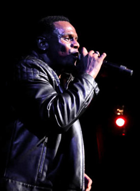 Carl Thomas (singer)