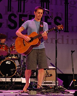 Glen Phillips (singer)