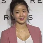 Lee Si-young