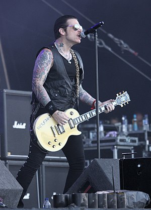 Ricky Warwick