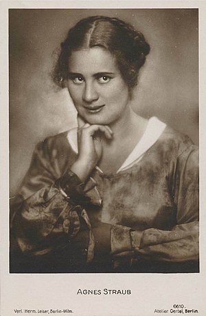 Agnes Straub